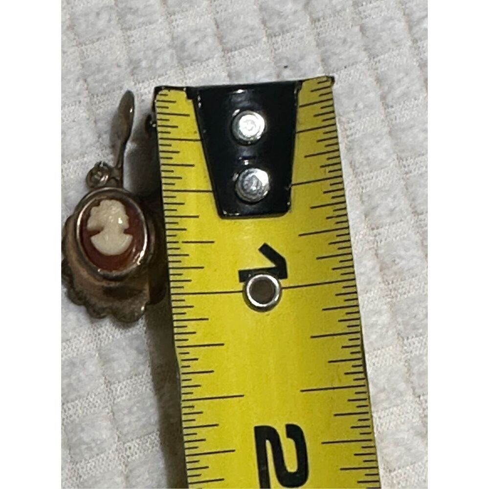Vintage Cameo earrings - Picture 4 of 4